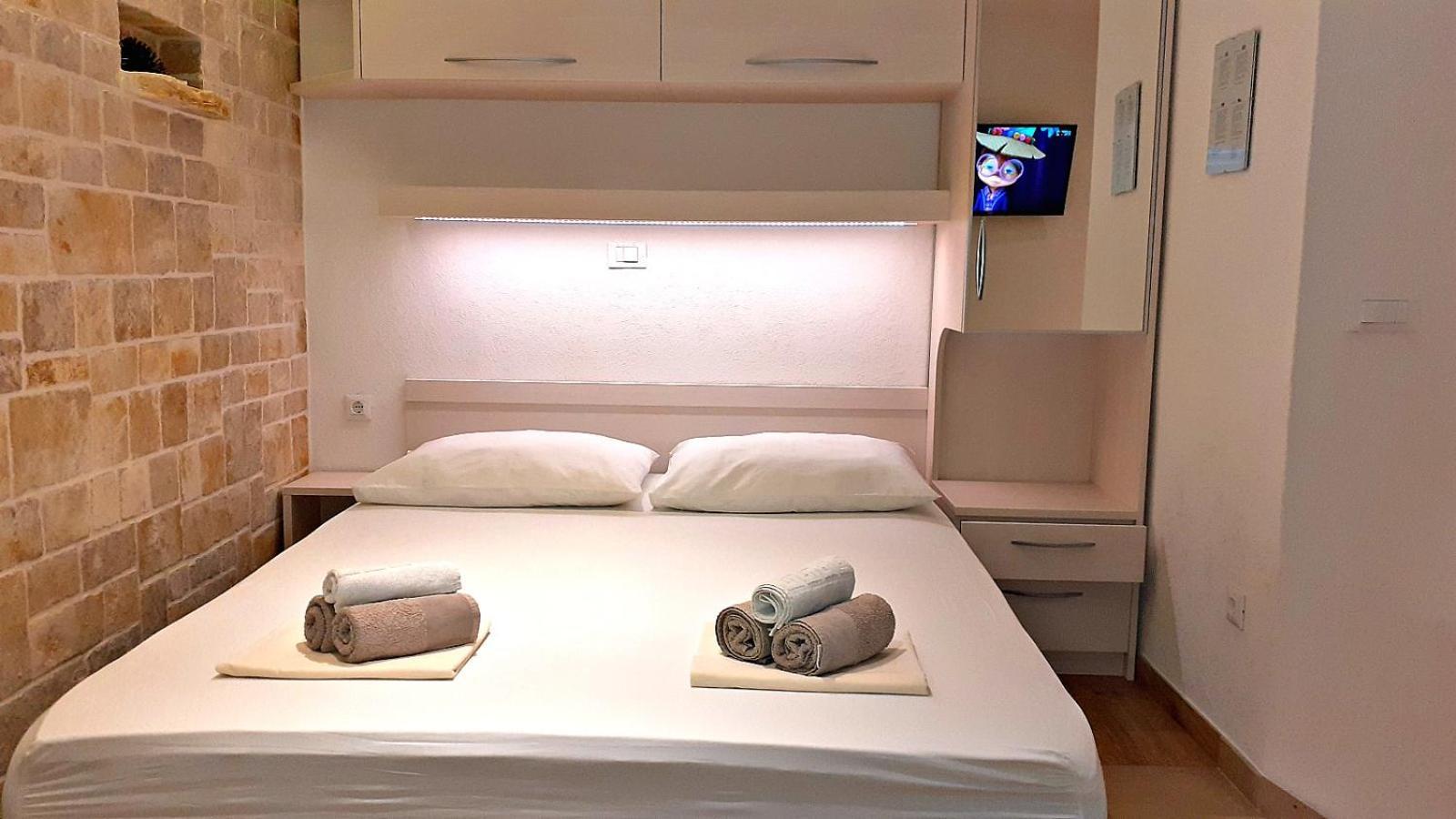 Stone House Bonaca Apartment Baska Voda Ruang foto